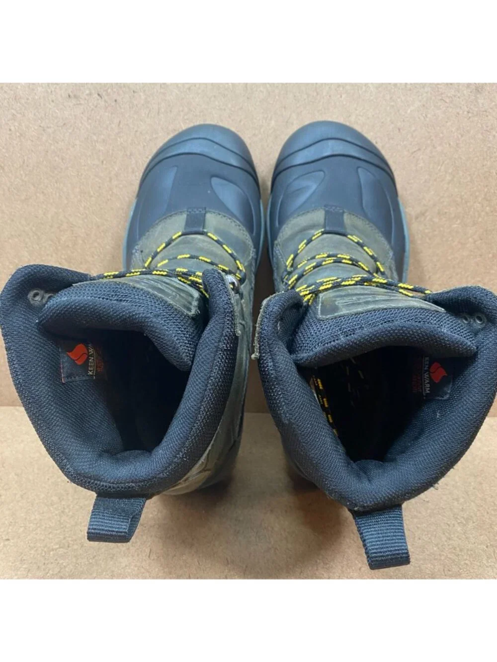 Keen Summit County ll Mens Waterproof Insulated Winter Boots Size 12 Outdoor